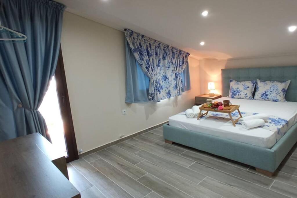 Aretoysa Center Luxury Suites 2 Néa Péramos Exteriér fotografie