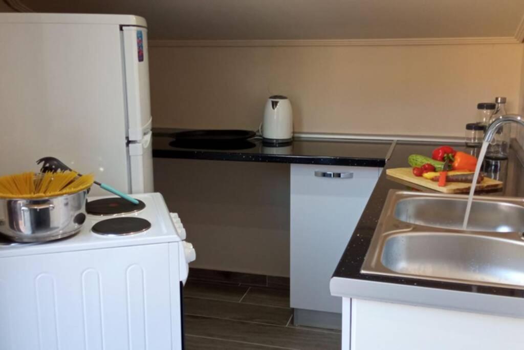 Aretoysa Center Luxury Suites 2 Néa Péramos Exteriér fotografie